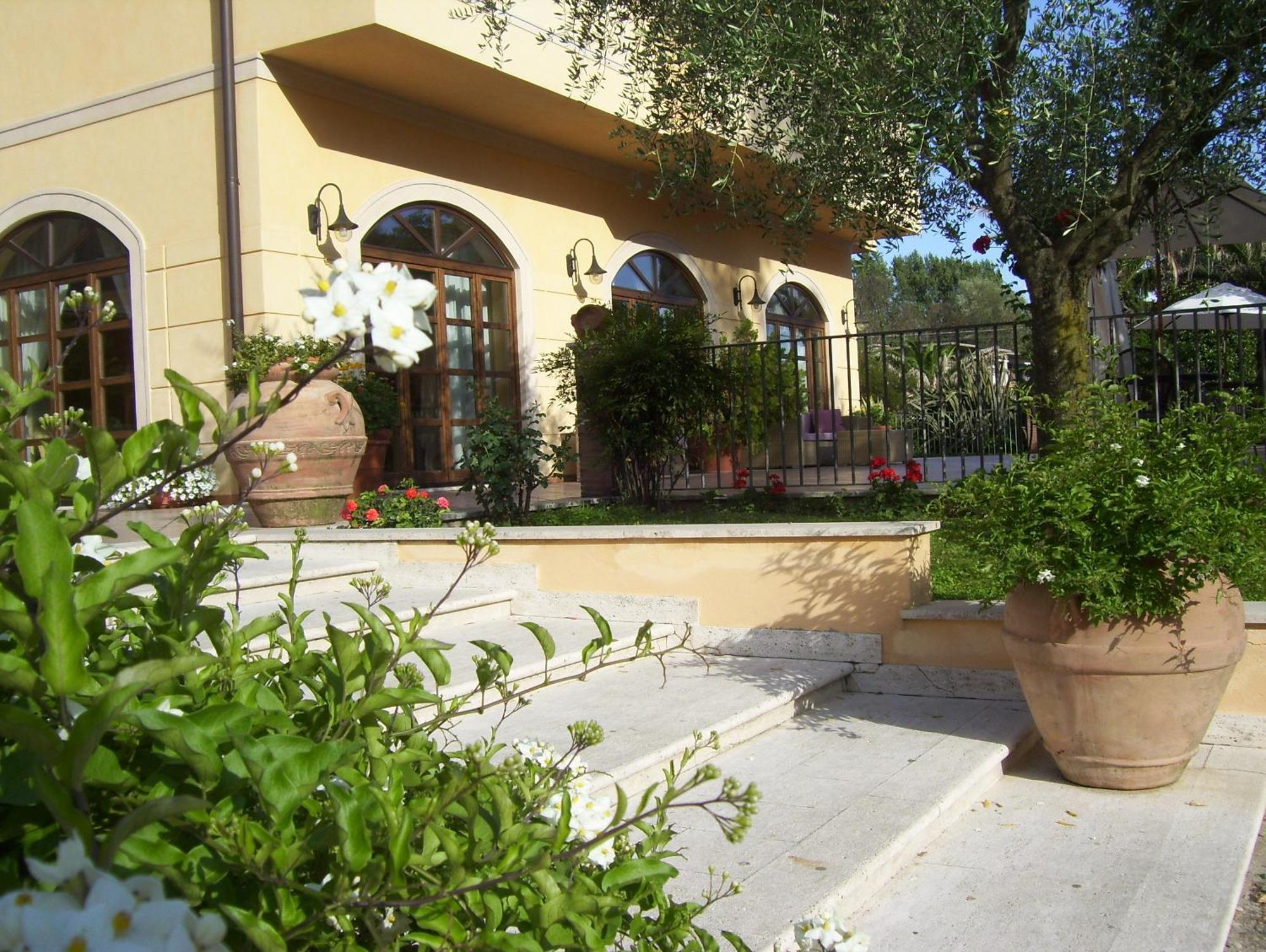 Hotel Del Sole Sora Buitenkant foto