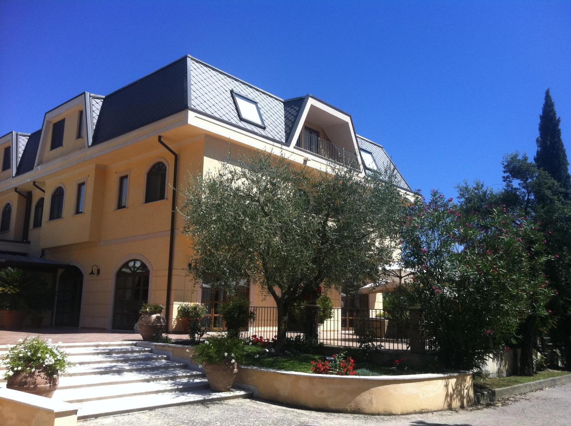 Hotel Del Sole Sora Buitenkant foto